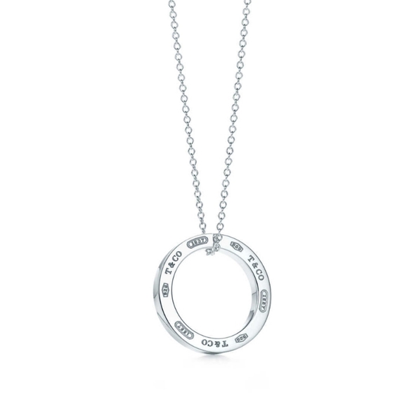 1837 circle pendant necklace